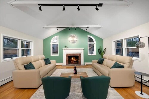 Group Spring Retreat | Fun Games & Gourmet Kitchen