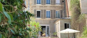 ! Tastefully renovated guest house in NIORT. 5 minutes from the Marais Poitevin 