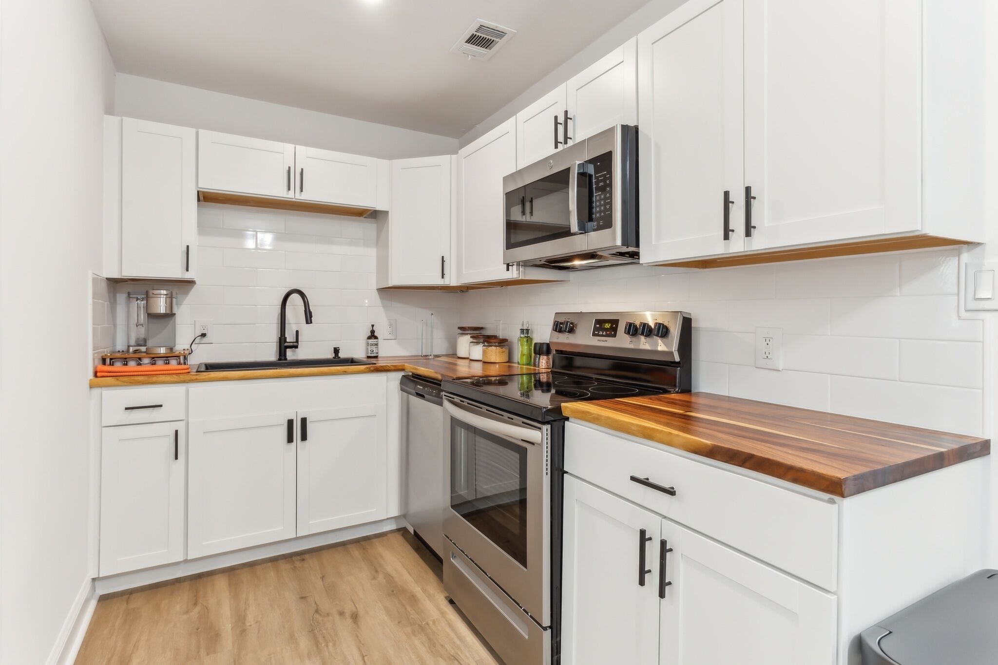 Casa, 3 habitaciones | Cocina privada | Frigorífico, horno, cafetera o tetera y tostadora