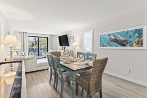 Apartamento, 3 habitaciones | Restauración