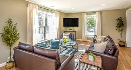 Your Perfect Blend Of Views And Fun! 3 Bedroom Home by RedAwning