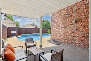 Property grounds - Family Fun Retreat: Pool & Entertainment Haven! 4 Bedroom Home by RedAwning (Frisco)