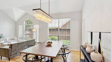 Casa, 4 quartos | Opções para refeição