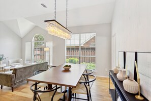 Rumah, 4 kamar tidur | Tempat makan