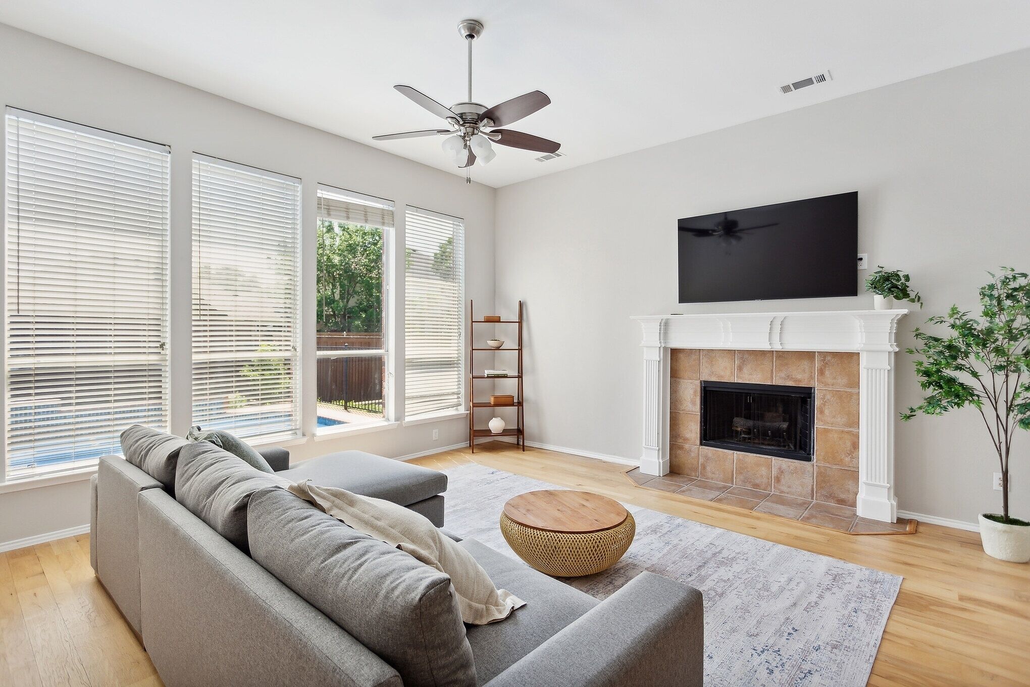 House, 4 Bedrooms | Living area