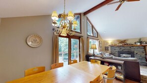 House, 5 Bedrooms | Dining