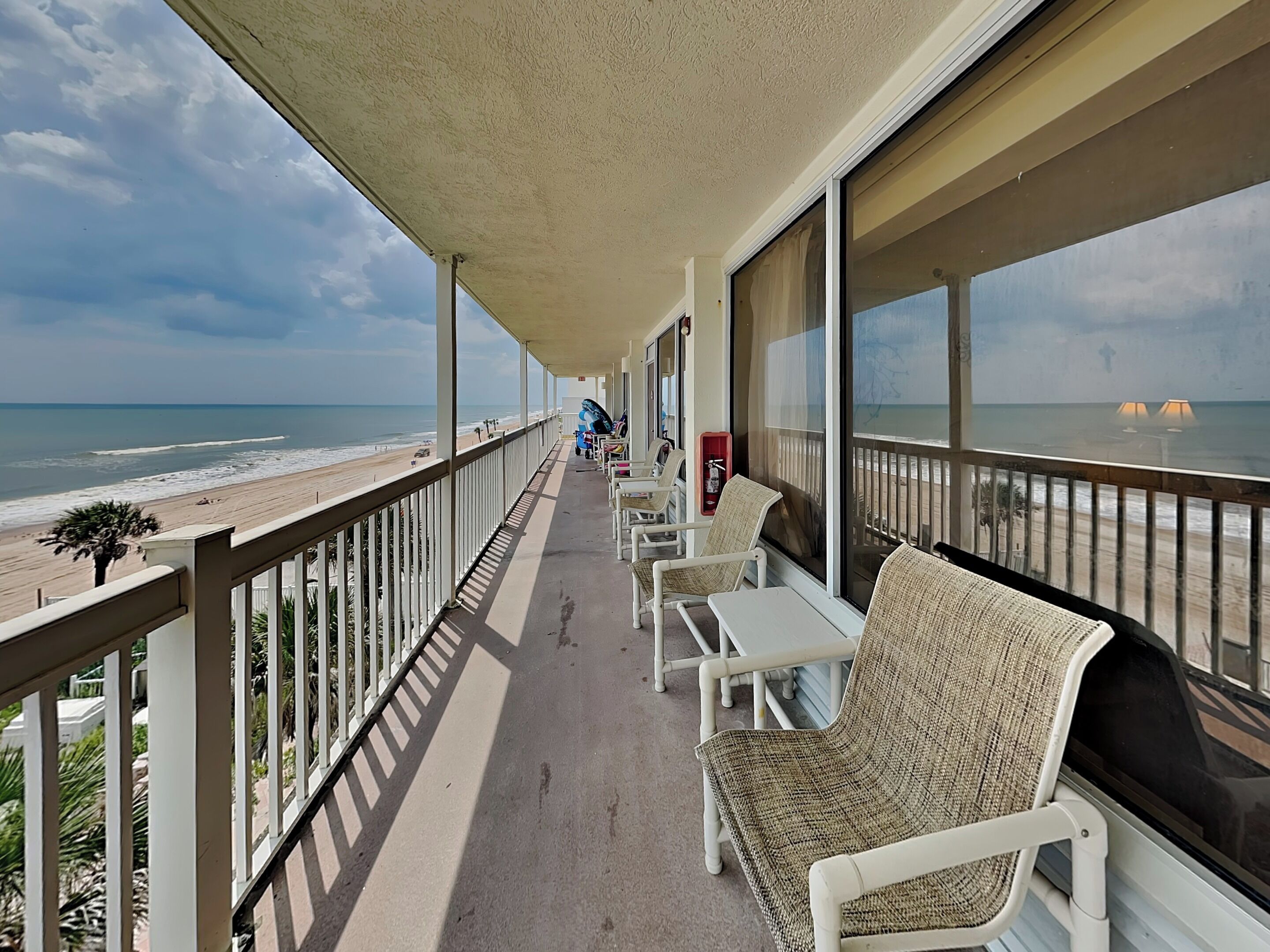 Beachfront, Breathtaking Views + Resort Amenities!