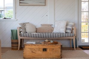 TV - Lotti`s Cottage - Family Friendly, West Launceston (West Launceston)