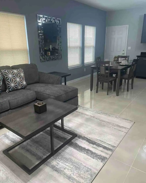 2br Elegant Apartment For 8, Edinburg Texas - McAllen, TX