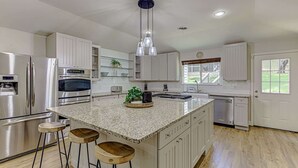 House, Multiple Beds, Kitchen, City View (Barton Hills Stunner) | Private kitchen - Rooftop Deck w/ City Views! (Austin)