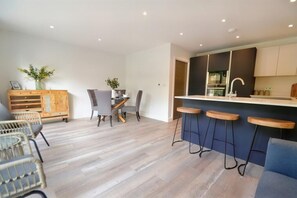 Interior - BRAND NEW Luxury House in Ashley Cross - CLOSE TO BEACH! (Poole)