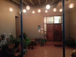 Exterior - BOULEVARD INN MT MERU (Arusha)