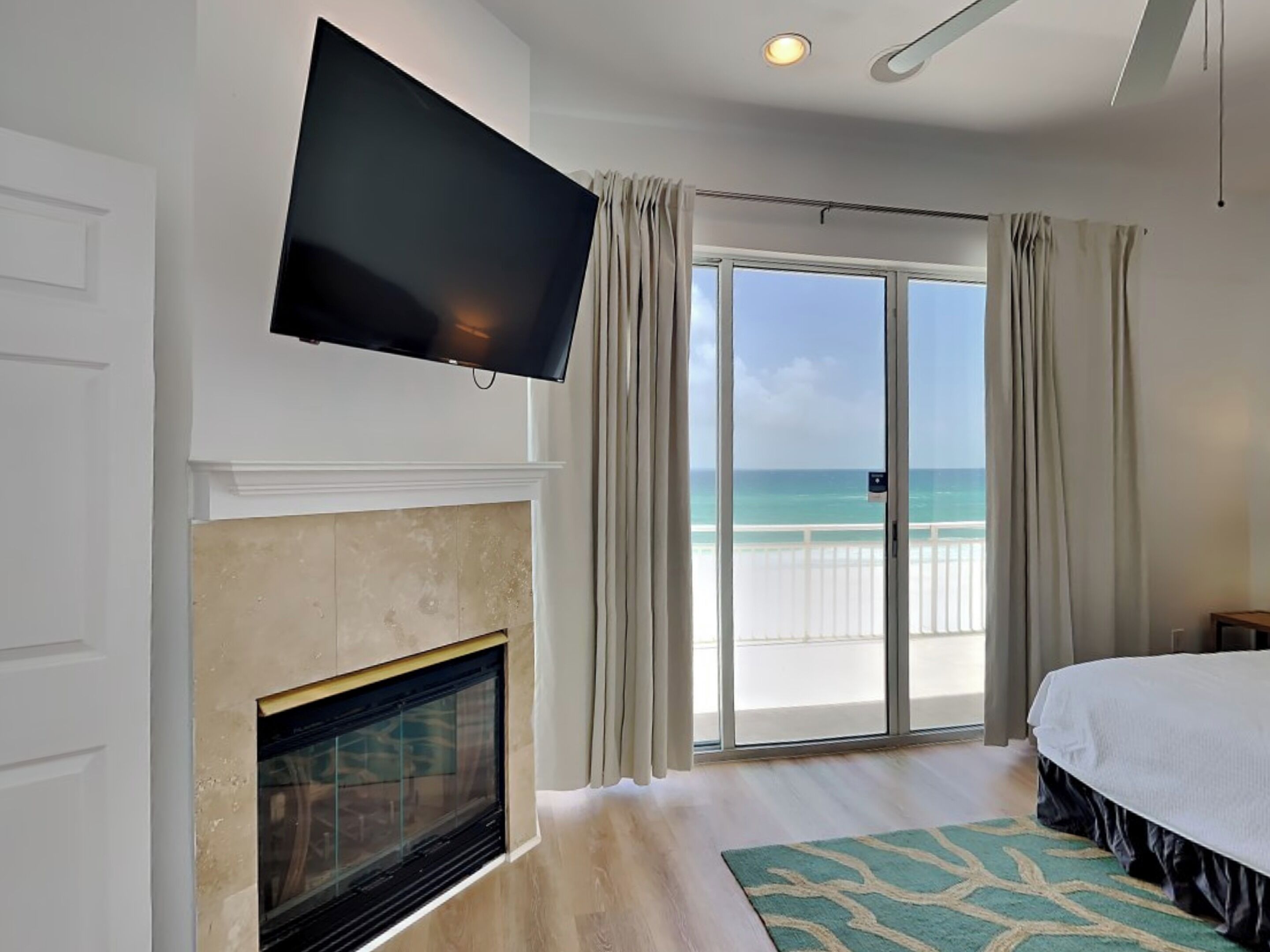 House, Multiple Beds, Balcony (Calle Bonita #1714 - No Pets Allowed) | 5 bedrooms, bed sheets