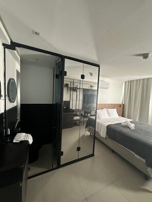 베이직 스튜디오 | 노트북 작업 공간, 무료 WiFi