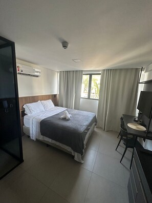 Laptop workspace, free WiFi - Get One Suites (João Pessoa)