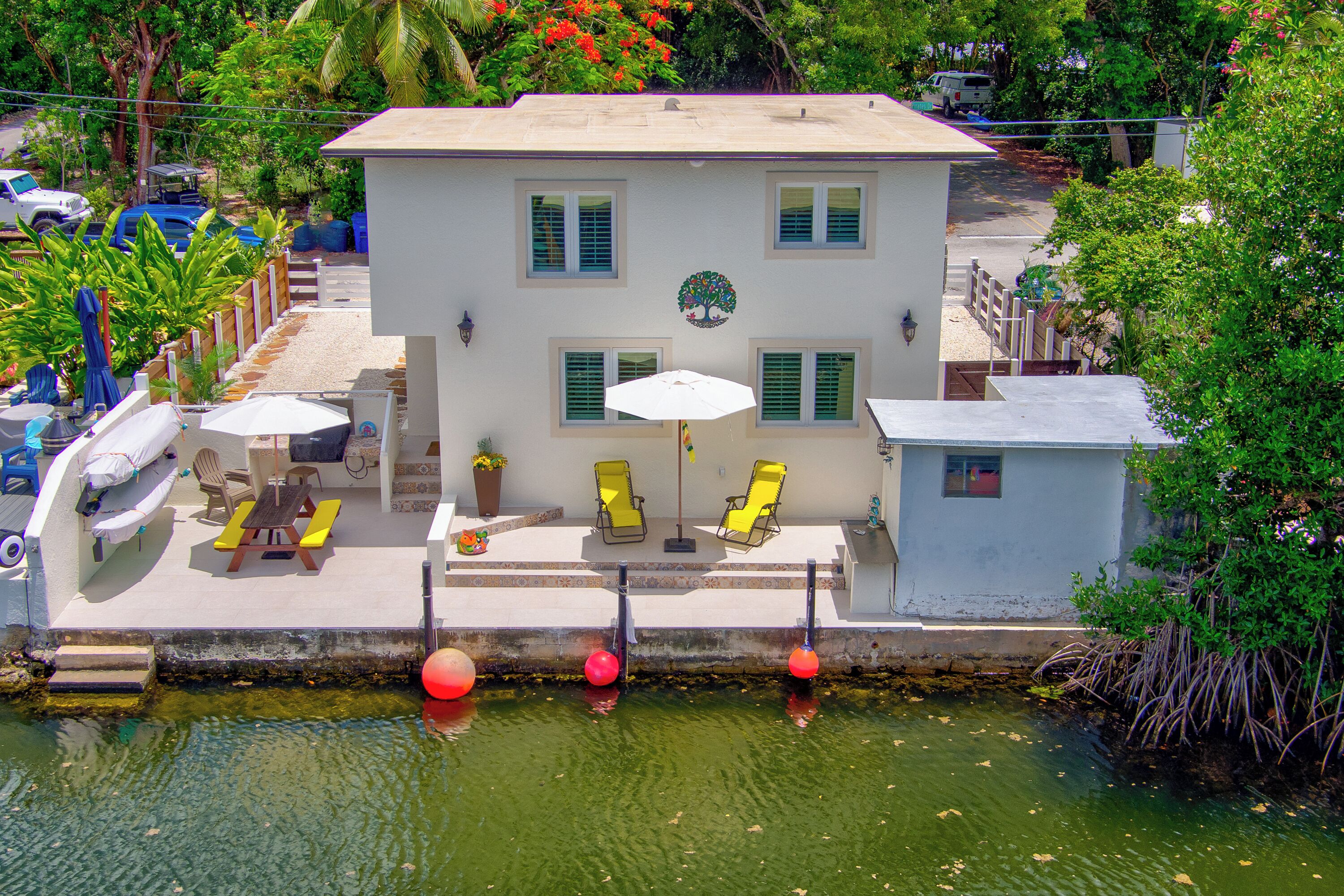 5-STAR getaway 2-bedroom house in Key Largo with WiFi, AC, ocean access.