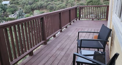 LUXURY 2-bedroom house in brilliant Bisbee with BREATHE taking views
