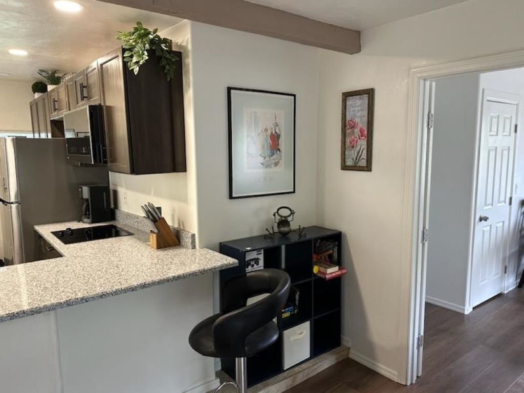 Fridge, microwave, oven, coffee/tea maker