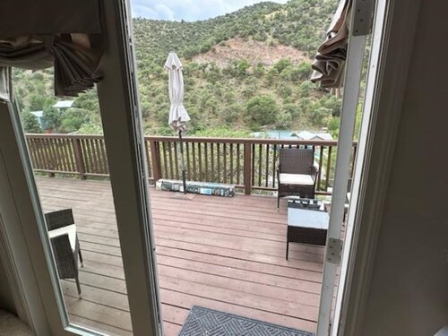 LUXURY 2-bedroom house in brilliant Bisbee with BREATHE taking views