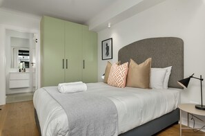 1 chambre, coffre-fort, fer et planche à repasser, accès à Internet