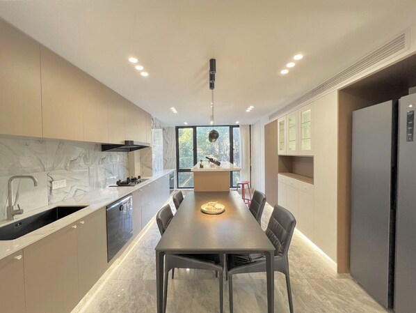 Fridge, microwave, oven, cookware/dishes/utensils