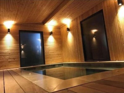 Gite sleeps 20 with a 16-seater Jacuzzi