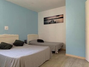 6 Schlafzimmer, Bügeleisen/Bügelbrett, WLAN, Bettwäsche