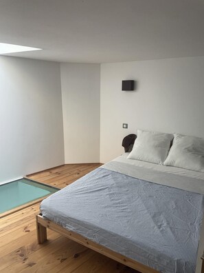 3 chambres, fer et planche à repasser, Wi-Fi gratuit