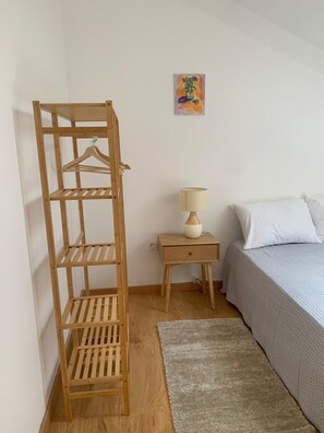 2 bedrooms, iron/ironing board, WiFi, bed sheets - Casa Acolhedora em Bairro Mineiro a 3 Minutos do Centro de Aljustrel (Aljustrel)