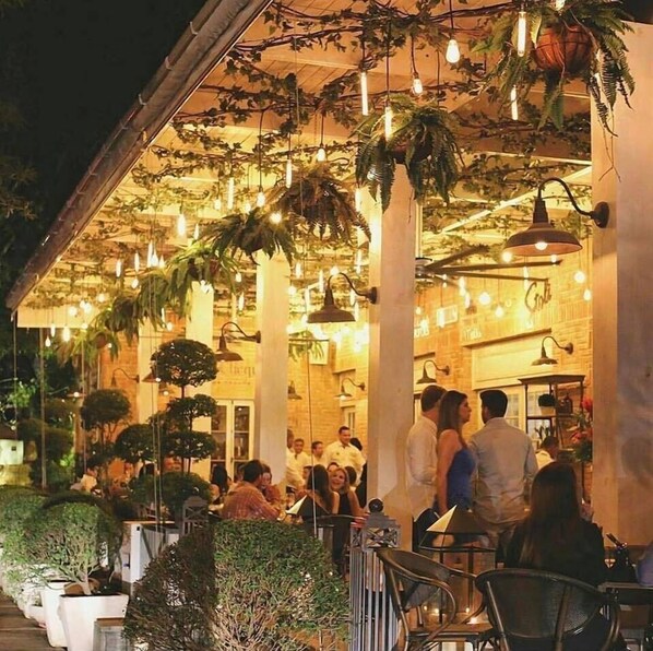 Outdoor dining - *Armonia -City~View@DowntownSD+Gym (Santo Domingo)