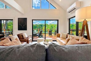 TV, peis, videospill og bøker