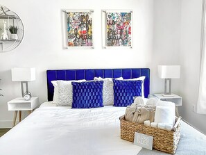 1 dormitorio, tabla de planchar con plancha, wifi y ropa de cama