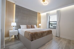 15 室のベッドルーム、アイロン / アイロン台、WiFi、ベッドシーツ