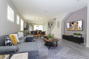 Smart TV - Disney Getaway! Private Pool & Themed Bedrooms. Book Now! #WIR412 (Orlando)