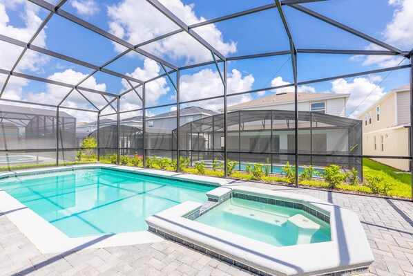 A heated pool - Last Minute Disney! Private Pool, Hot Tub, Game Room & Themed Bedrooms. Book Now! #119997 (Orlando)