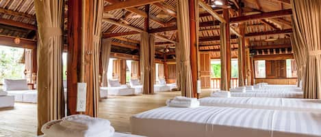 1 chambre, rideaux occultants, Wi-Fi gratuit, draps fournis