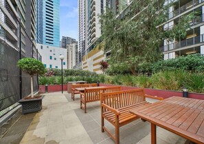 屋外ダイニングエリア