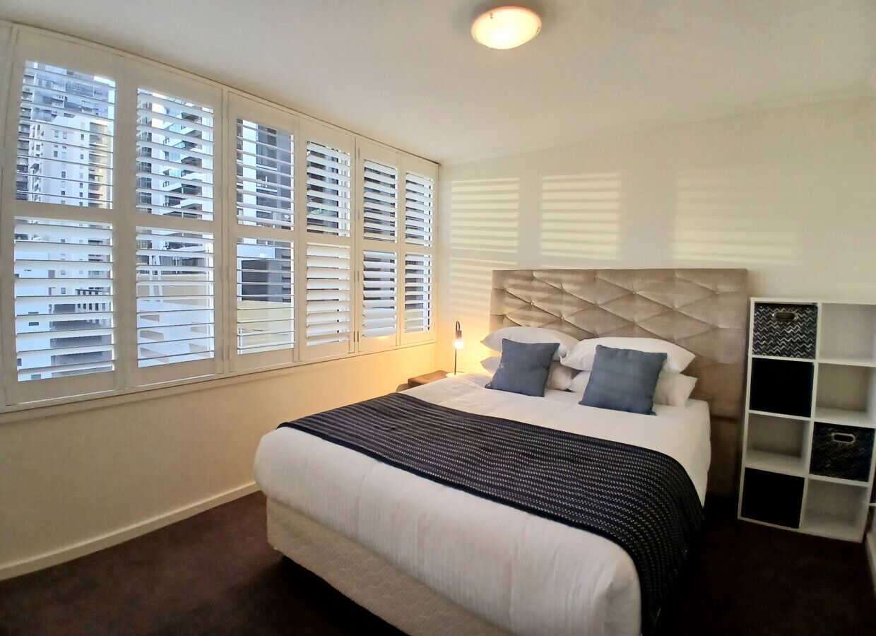 3 bedrooms, desk, iron/ironing board, travel cot