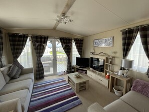 Cabin | Living area