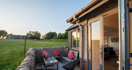 Northern Hideaways, Sunnyside