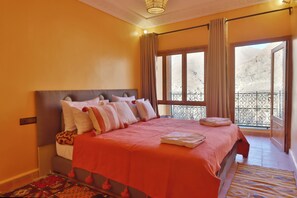 Cabin | 9 bedrooms, iron/ironing board, free WiFi, bed sheets - Cozy Mountain Retreat in Imlil, Marrakech (Asni)