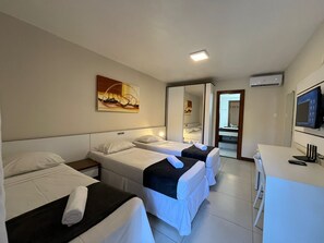 迷你吧、客房內保險箱、免費無線上網、床單