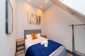 2 quartos, ferros/tábuas de passar roupa, Wi-Fi de cortesia