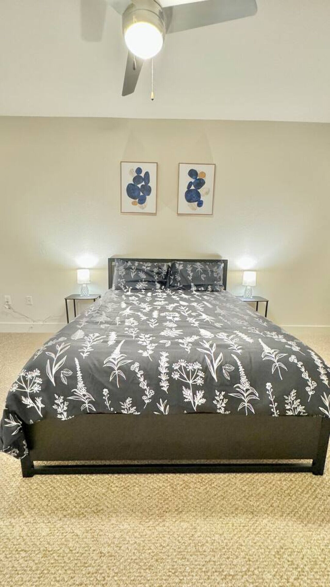 2 slaapkamers, een bureau, een strijkplank/strijkijzer, wifi