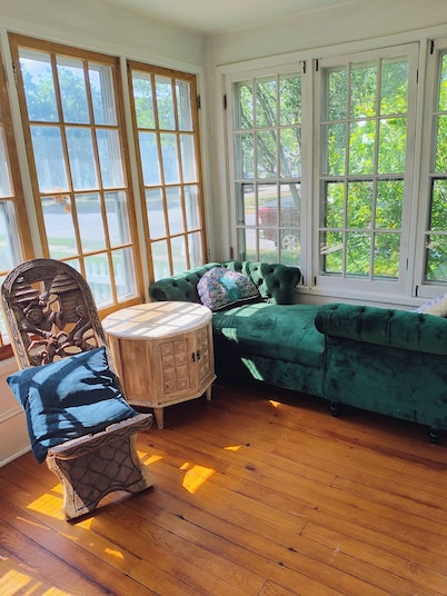 Spacious 7-bedroom house across from University and close to Downtown Lock Haven