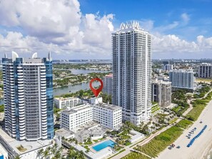 المنشأة من الخارج