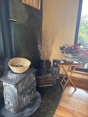 Interior - Casa en Altura con Vistas al Lago, Campo y Ciudad Para 9 Personas (Puerto Varas)