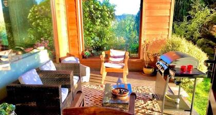 Casa en Altura con Vistas al Lago, Campo y Ciudad Para 9 Personas