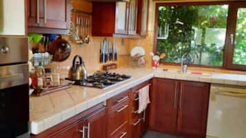 Microwave, oven, dishwasher