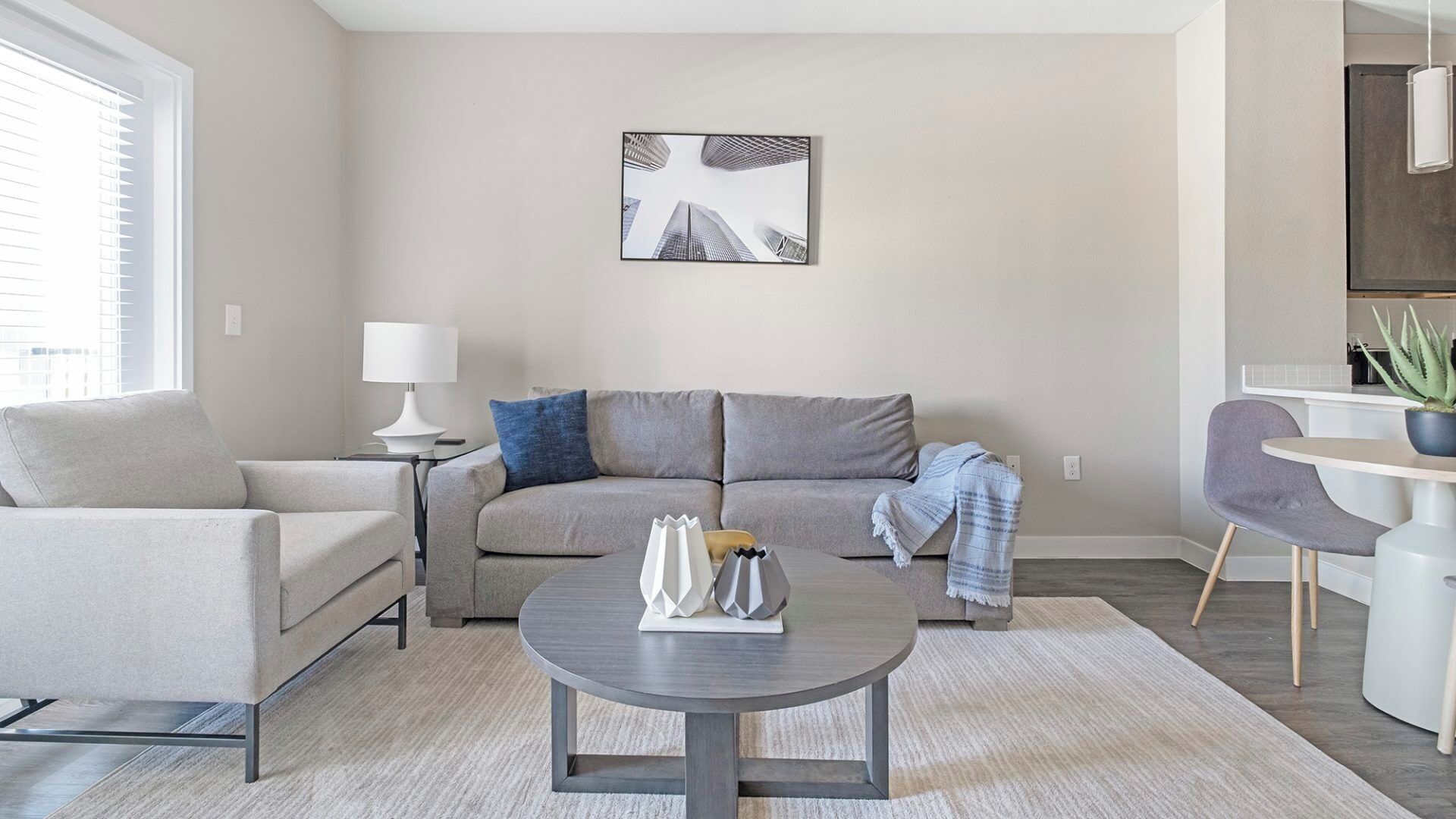 Barsala l Stylish 1BD Retreat: Pool, Cabana & Smart Home
